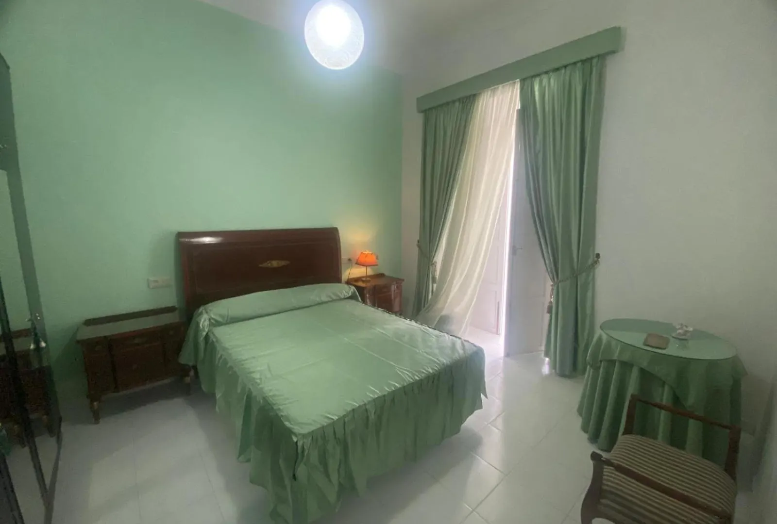 Homestay Alojamiento En Residencial Capuchinos Cerca Del Centro Historico De Malaga