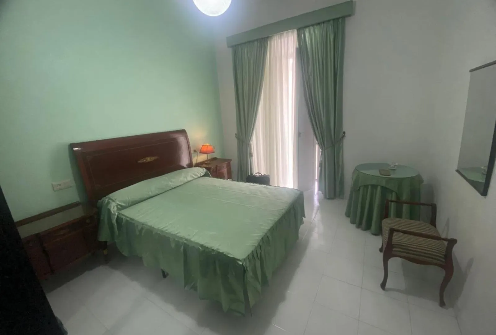 Alojamiento En Residencial Capuchinos Cerca Del Centro Historico De Malaga